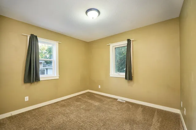 $2,025 | 2327 Cole Avenue Southeast, Unit A, Minneapolis, MN 55414