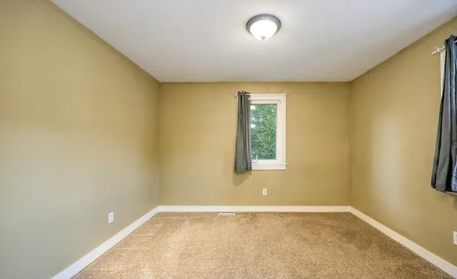 $2,025 | 2327 Cole Avenue Southeast, Unit A, Minneapolis, MN 55414