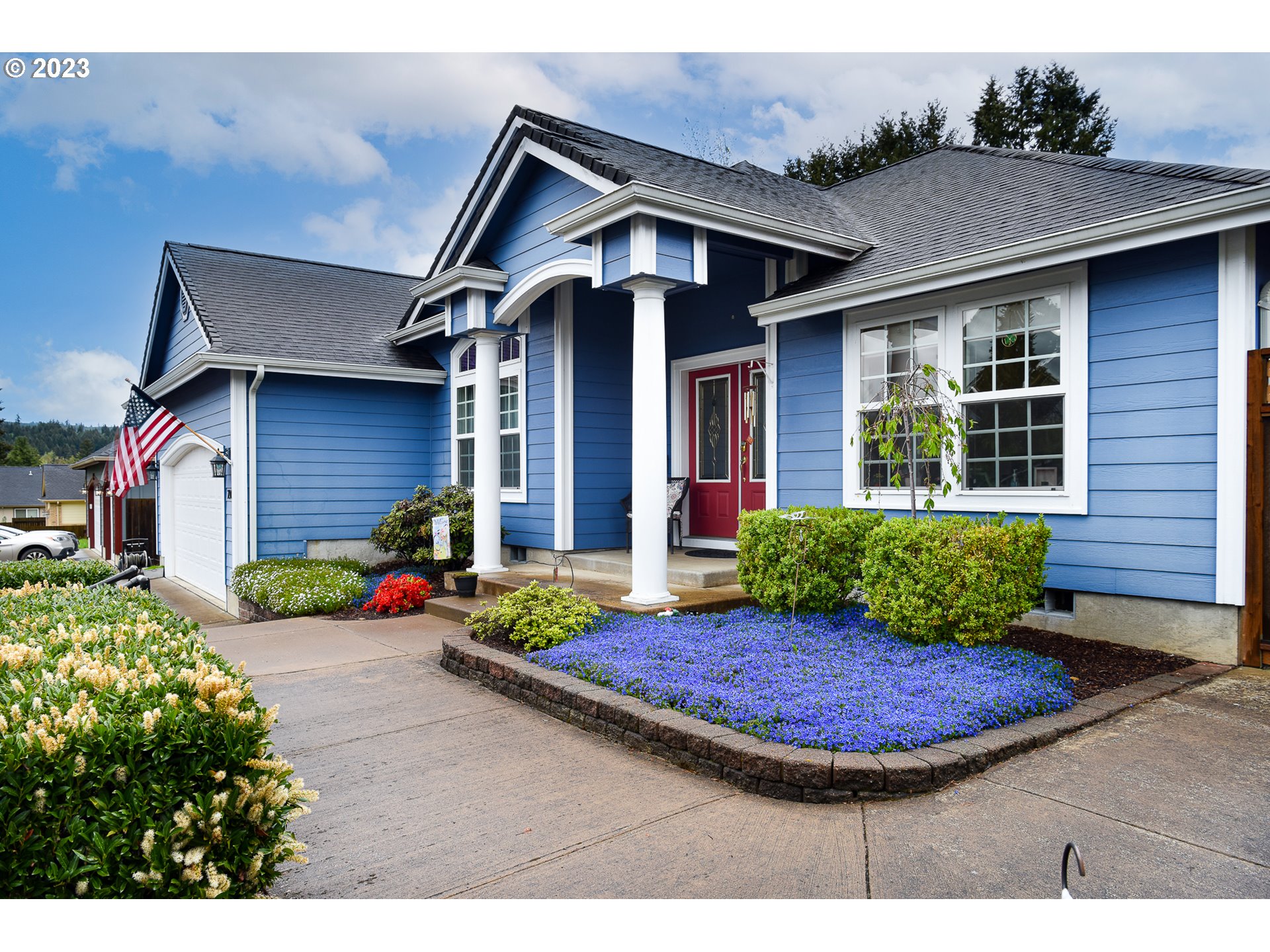 780 Fairview Loop Cottage Grove, OR 97424 - Photo 2 of 32 Gallery Image 2