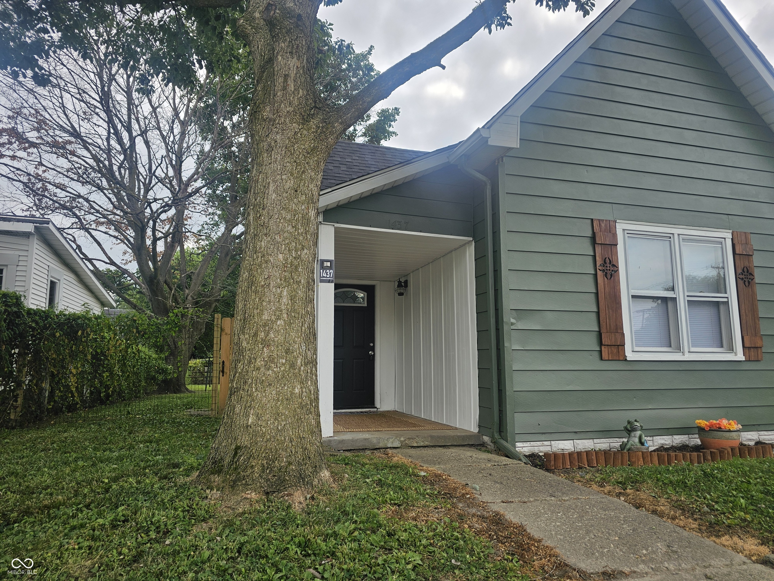 1437 West 10th Street Muncie, IN 47302 - Photo 2 of 15