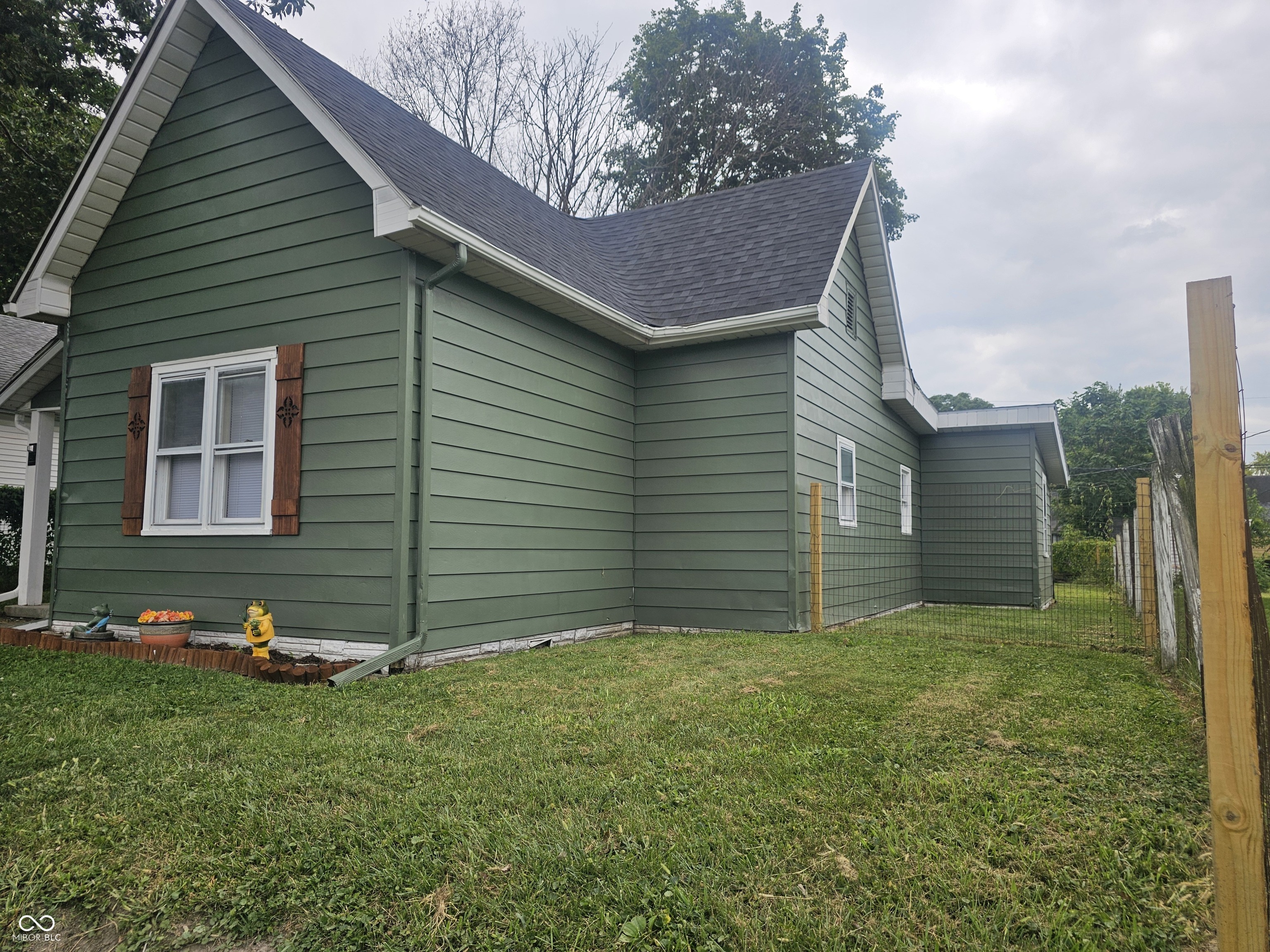 1437 West 10th Street Muncie, IN 47302 - Photo 3 of 15