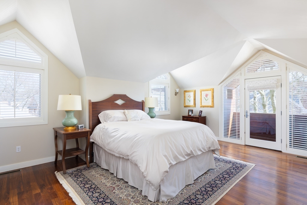 95 Beals Street, Unit 2 Brookline, MA 02446 - Photo 9 of 18