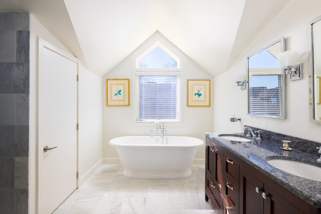 95 Beals Street, Unit 2 Brookline, MA 02446 - Photo 10 of 18