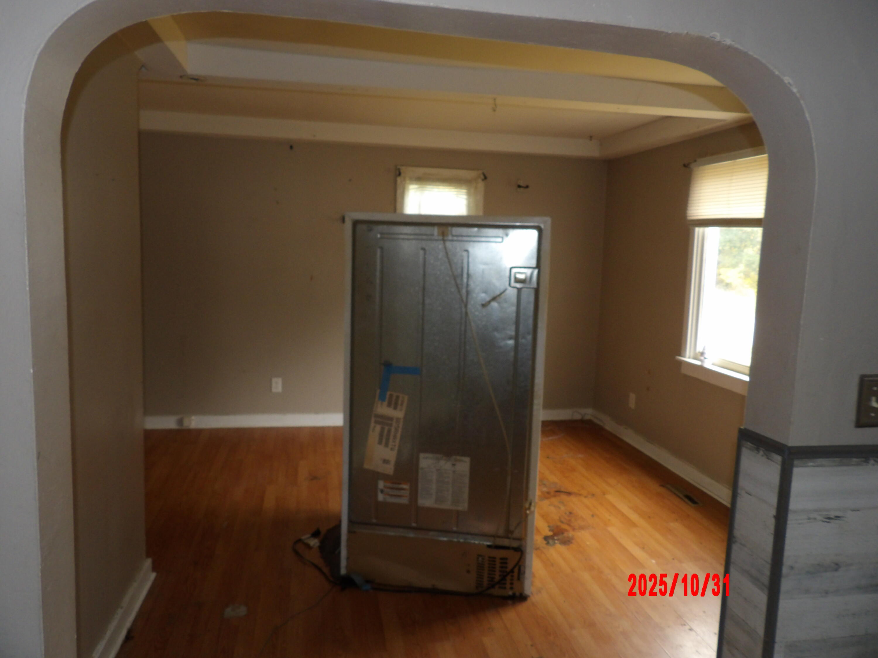 189 Banks Street Coloma, MI 49038 - Photo 3 of 11 100_0692