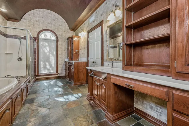 a view of a storage & utility room