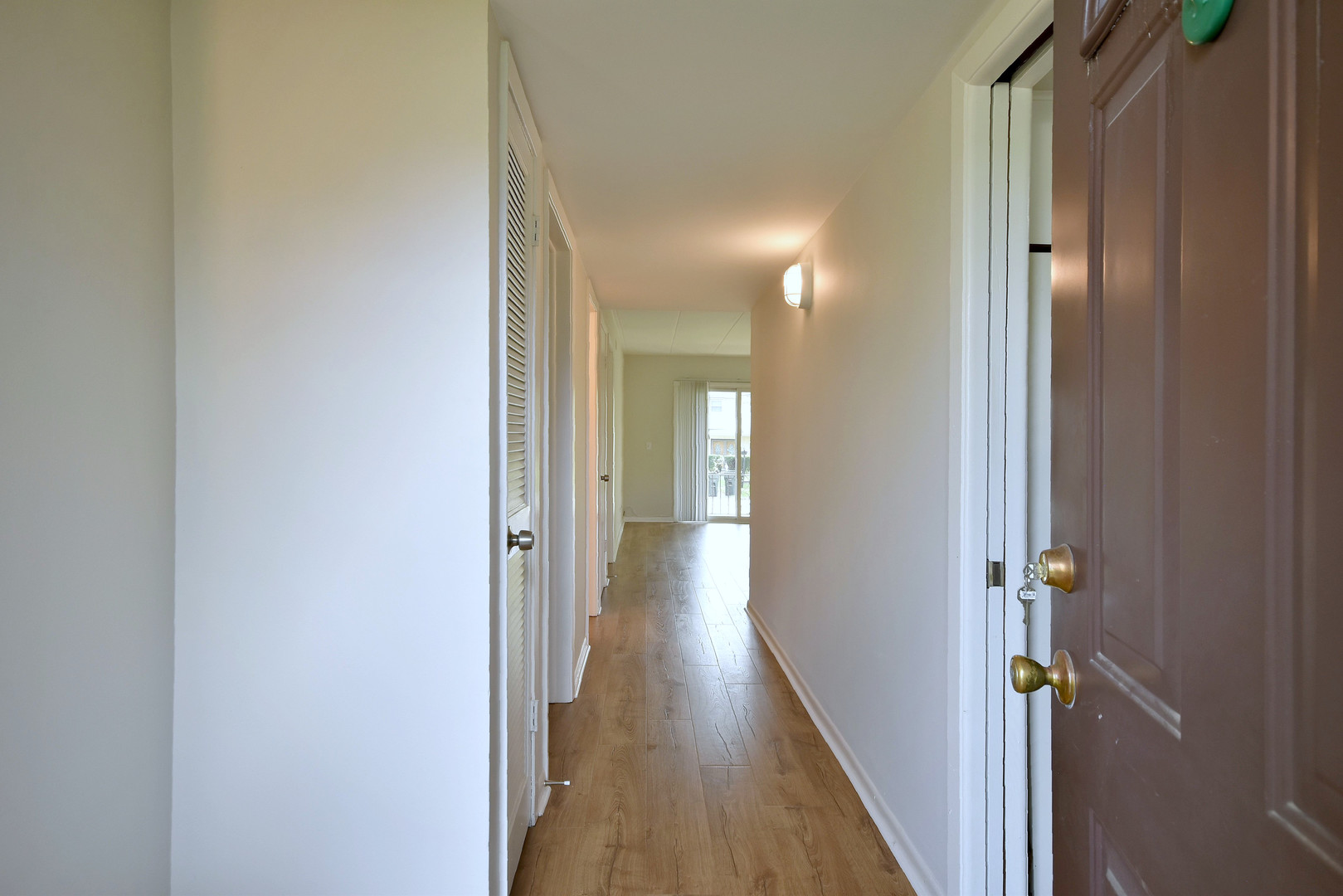 3-n550 Crown Road, Unit 9 Elmhurst, IL 60126 - Photo 13 of 28 Gallery Image 13