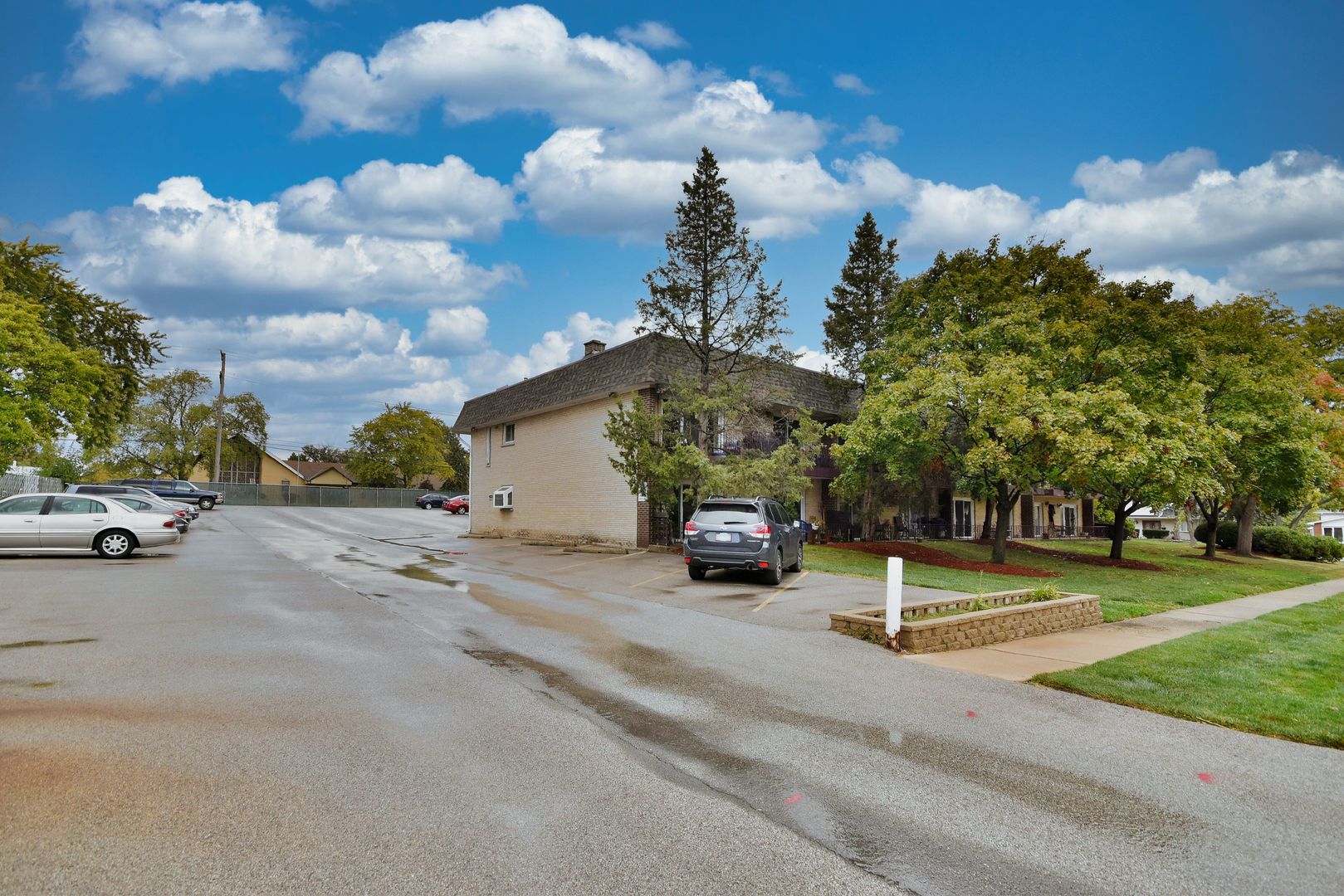 3-n550 Crown Road, Unit 9 Elmhurst, IL 60126 - Photo 28 of 28 Gallery Image 28
