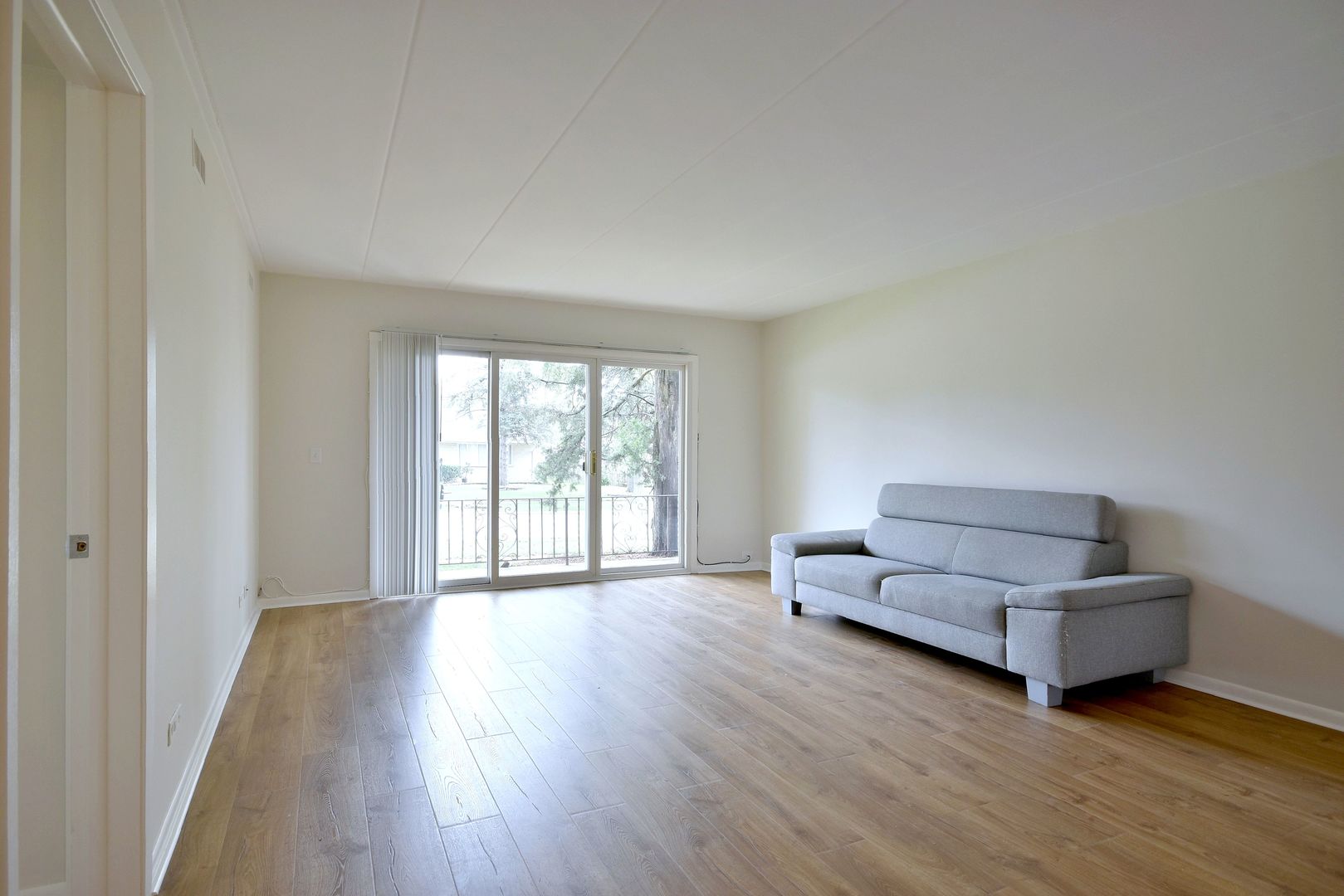 3-n550 Crown Road, Unit 9 Elmhurst, IL 60126 - Photo 8 of 28 Gallery Image 8