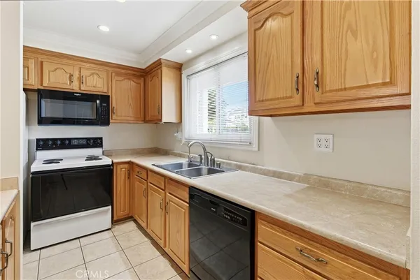 $739,900 | 3342 Bradbury Road, Unit 20, Los Alamitos, CA 90720