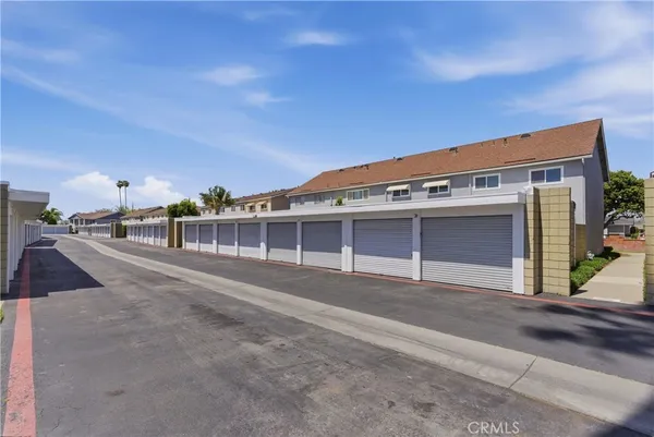 $739,900 | 3342 Bradbury Road, Unit 20, Los Alamitos, CA 90720
