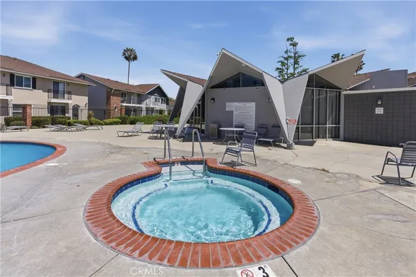 $739,900 | 3342 Bradbury Road, Unit 20, Los Alamitos, CA 90720