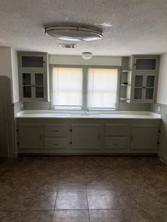 $1,500 | 532 Chalmette Street, Harvey, LA 70058