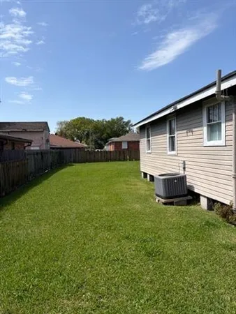 $1,500 | 532 Chalmette Street, Harvey, LA 70058