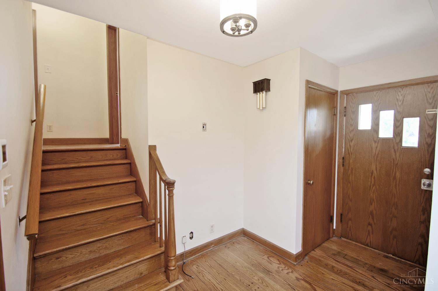 5791 Greenlawn Road Hamilton, OH 45011 - Photo 2 of 43