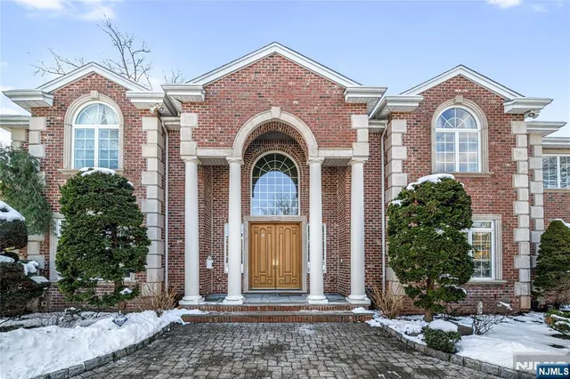 $3,750,000 | 21 Priscilla Lane, Englewood Cliffs, NJ 07632