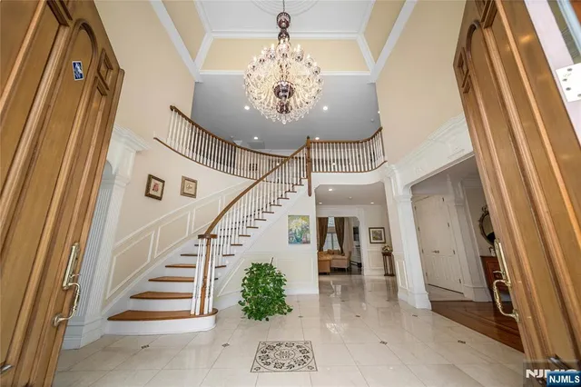 $3,750,000 | 21 Priscilla Lane, Englewood Cliffs, NJ 07632