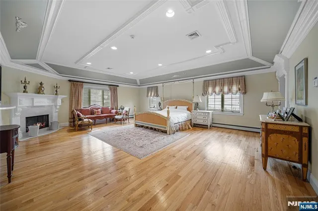 $3,750,000 | 21 Priscilla Lane, Englewood Cliffs, NJ 07632