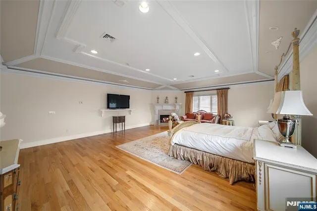 $3,750,000 | 21 Priscilla Lane, Englewood Cliffs, NJ 07632