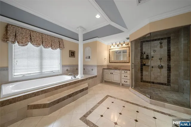 $3,750,000 | 21 Priscilla Lane, Englewood Cliffs, NJ 07632