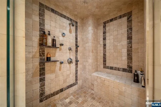 $3,750,000 | 21 Priscilla Lane, Englewood Cliffs, NJ 07632