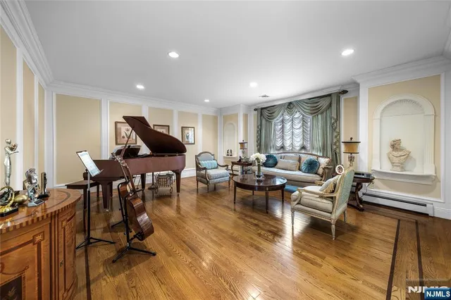 $3,750,000 | 21 Priscilla Lane, Englewood Cliffs, NJ 07632