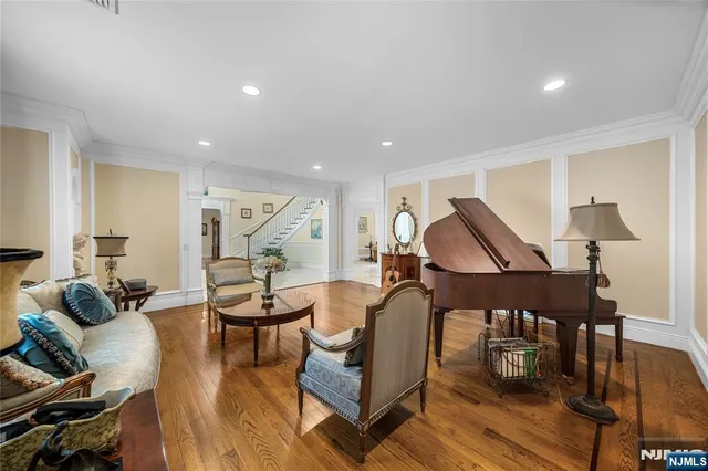 $3,750,000 | 21 Priscilla Lane, Englewood Cliffs, NJ 07632