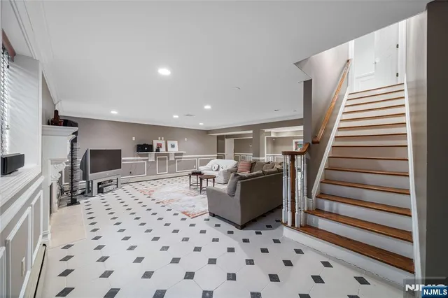 $3,750,000 | 21 Priscilla Lane, Englewood Cliffs, NJ 07632