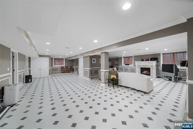 $3,750,000 | 21 Priscilla Lane, Englewood Cliffs, NJ 07632