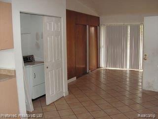 28197 Quail Hollow Road Farmington, MI 48331 - Photo 4 of 6 tn_PICT0013