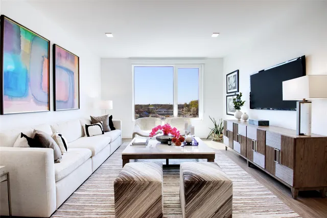 $5,225 | 333 Warner Avenue, Unit 301, Roslyn, NY 11577