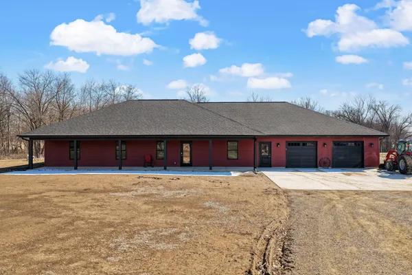 $949,900 | 11218 North Crocker Road, Brooklyn, WI 53521