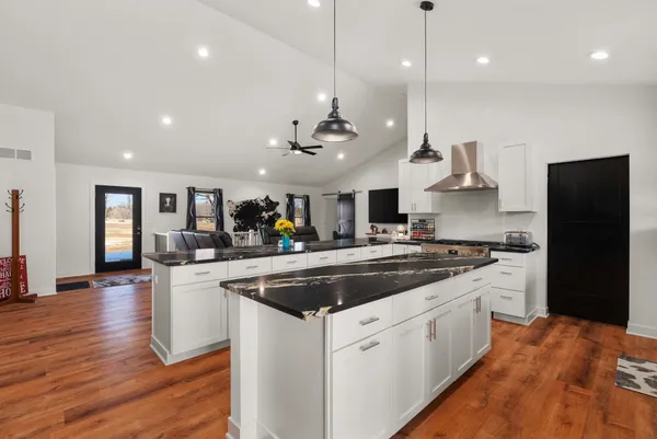 $939,900 | 11218 North Crocker Road, Brooklyn, WI 53521