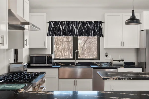 $899,900 | 11218 North Crocker Road, Brooklyn, WI 53521