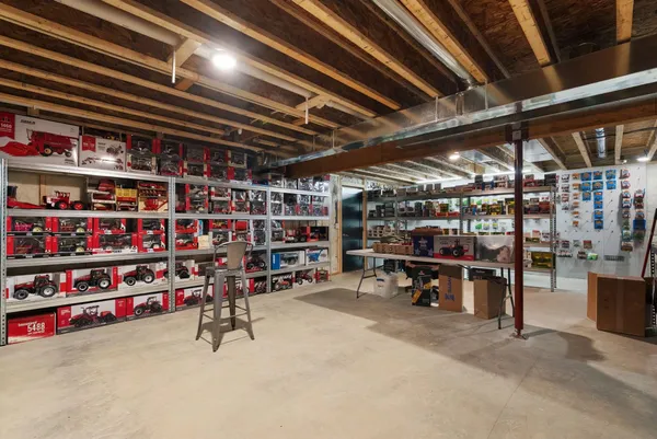 $939,900 | 11218 North Crocker Road, Brooklyn, WI 53521