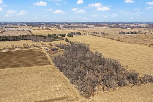 $939,900 | 11218 North Crocker Road, Brooklyn, WI 53521