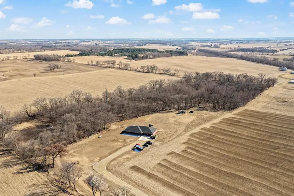 $939,900 | 11218 North Crocker Road, Brooklyn, WI 53521