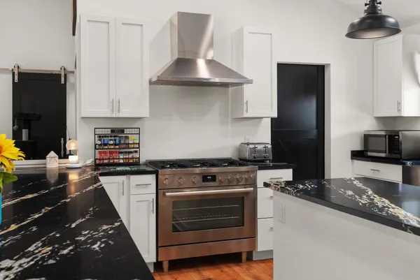 $939,900 | 11218 North Crocker Road, Brooklyn, WI 53521