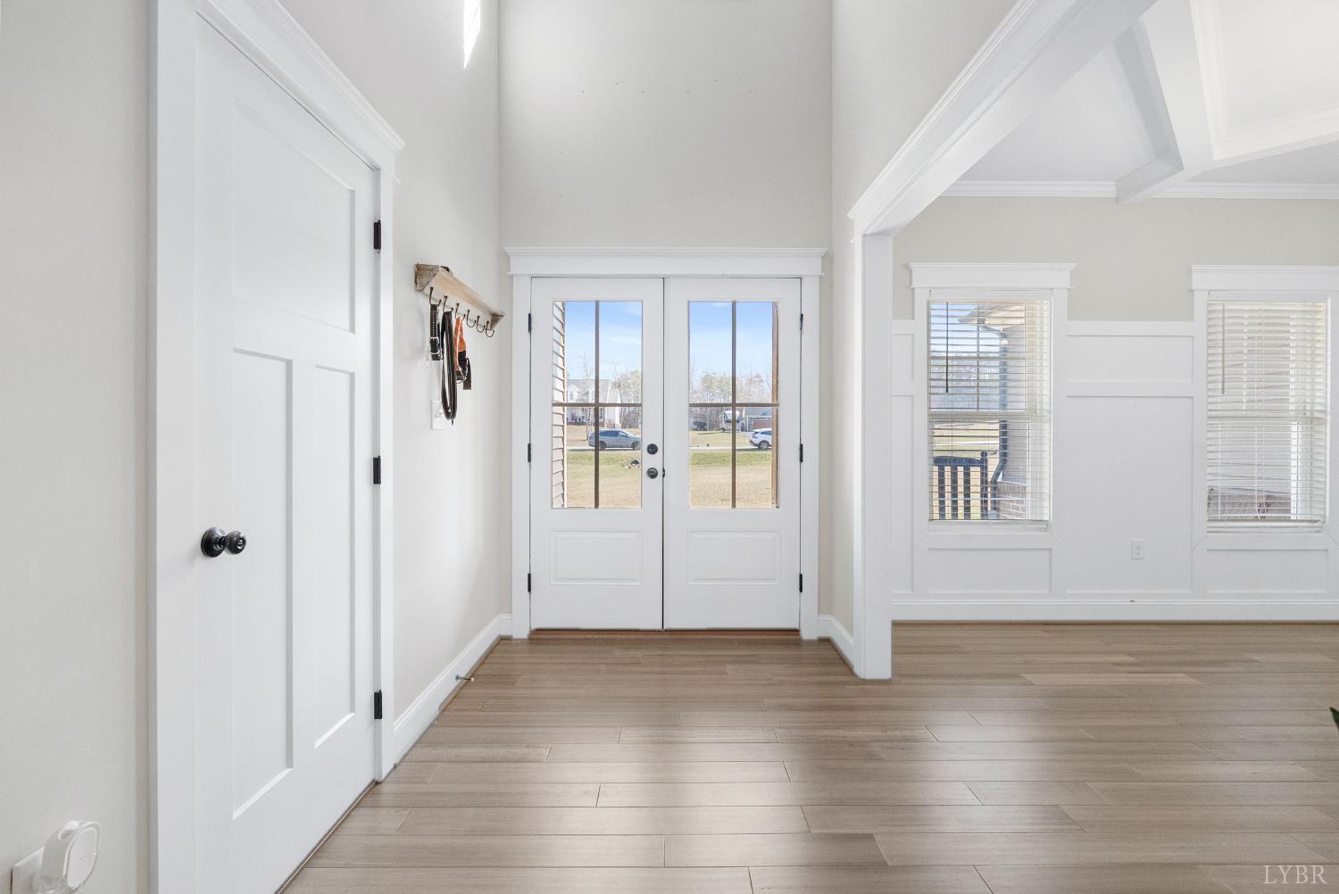 835 Sunset Ridge Drive Concord, VA 24538 - Photo 5 of 57 a view of entryway with wooden floor