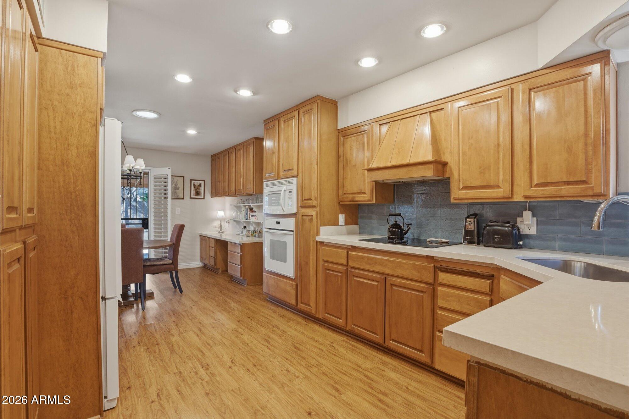 7720 North 3rd Avenue Phoenix, AZ 85021 - Photo 10 of 32 Kitchen