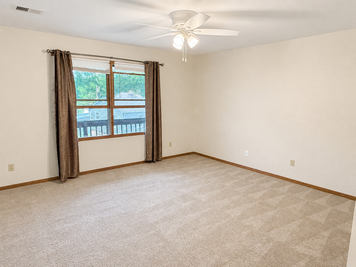 2050 Coltonville Road, Unit 2050 Sycamore, IL 60178 - Photo 4 of 10