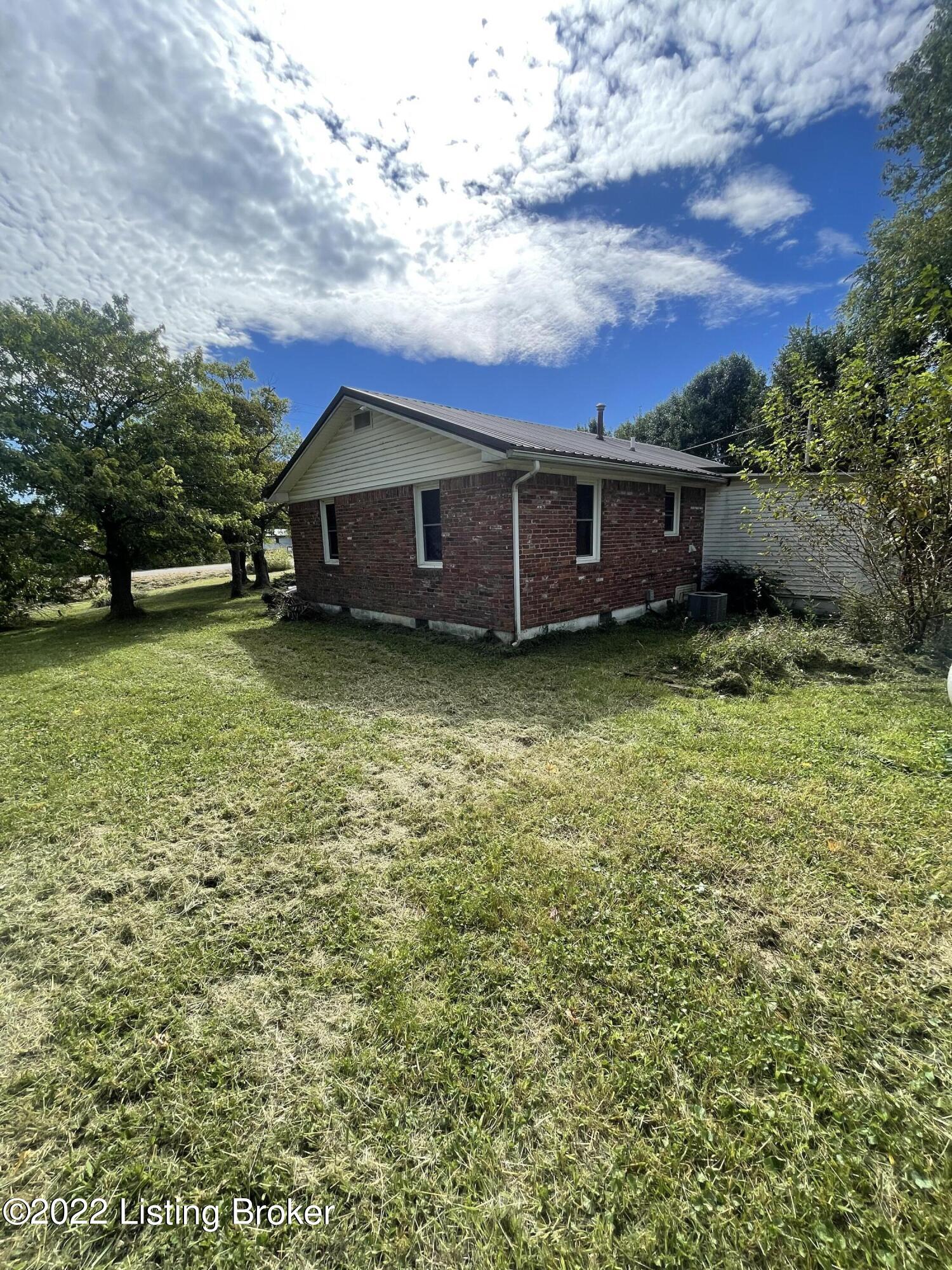 5355 Brandenburg Road Brandenburg, KY 40108 - Photo 4 of 26 322780B7-EE60-4A7E-82AF-286C1D98AD96