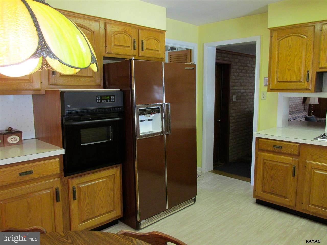 3320 Harrowgate Road York, PA 17402 - Photo 11 of 36 Gallery Image 11