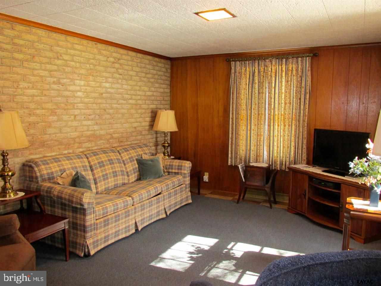 3320 Harrowgate Road York, PA 17402 - Photo 15 of 36 Gallery Image 15
