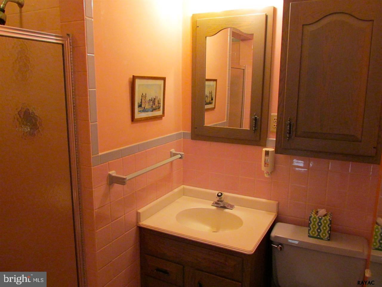 3320 Harrowgate Road York, PA 17402 - Photo 18 of 36 Gallery Image 18