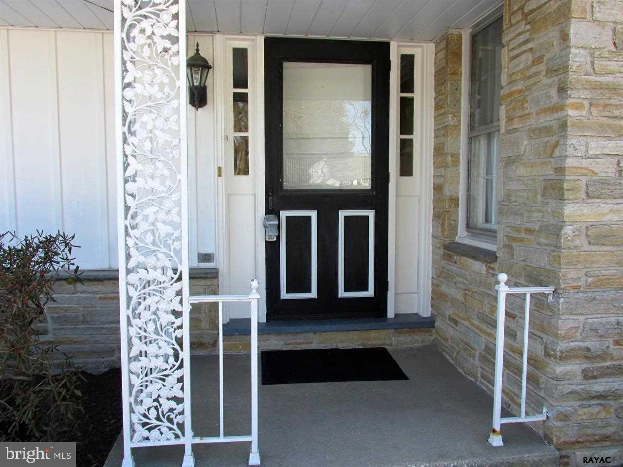 3320 Harrowgate Road York, PA 17402 - Photo 3 of 36 Gallery Image 3