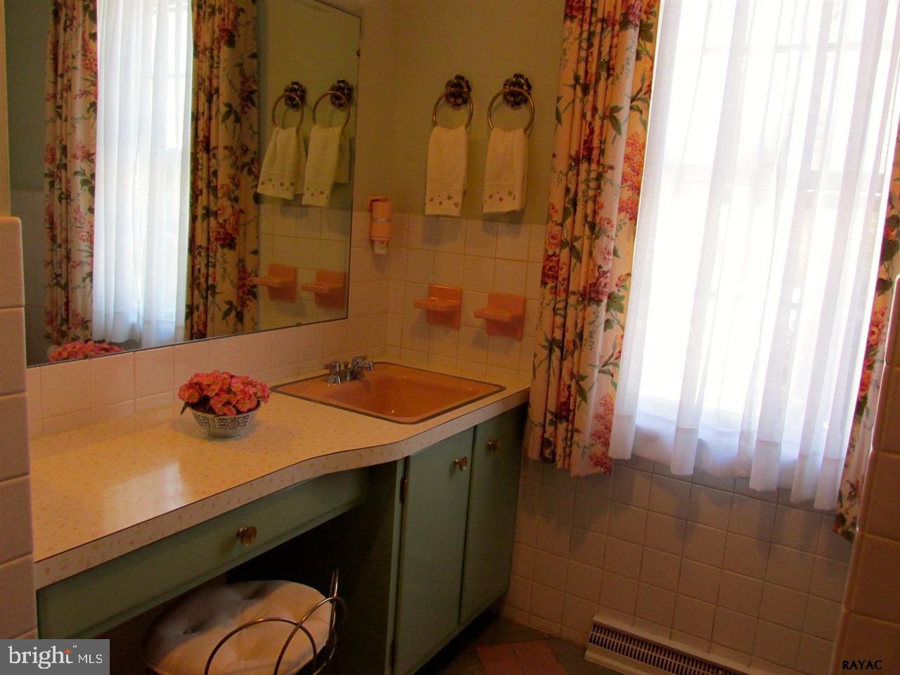 3320 Harrowgate Road York, PA 17402 - Photo 21 of 36 Gallery Image 21