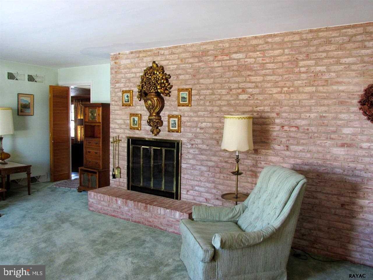 3320 Harrowgate Road York, PA 17402 - Photo 6 of 36 Gallery Image 6