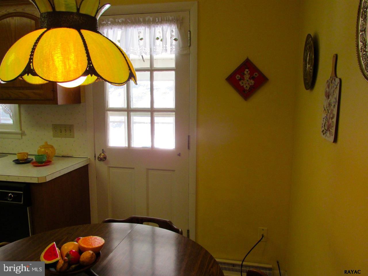 3320 Harrowgate Road York, PA 17402 - Photo 9 of 36 Gallery Image 9