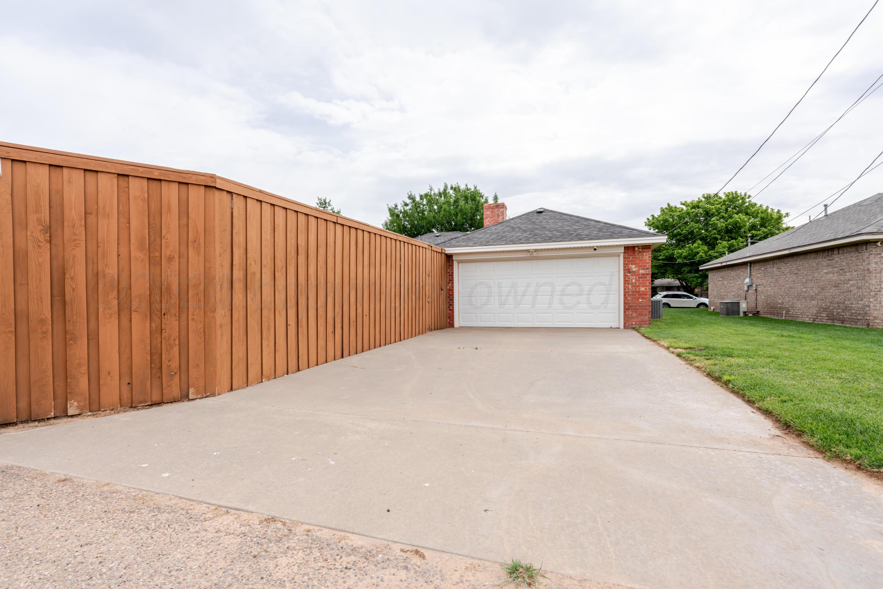 6108 Rutgers Street Amarillo, TX 79109 - Photo 32 of 32 Rear Garage