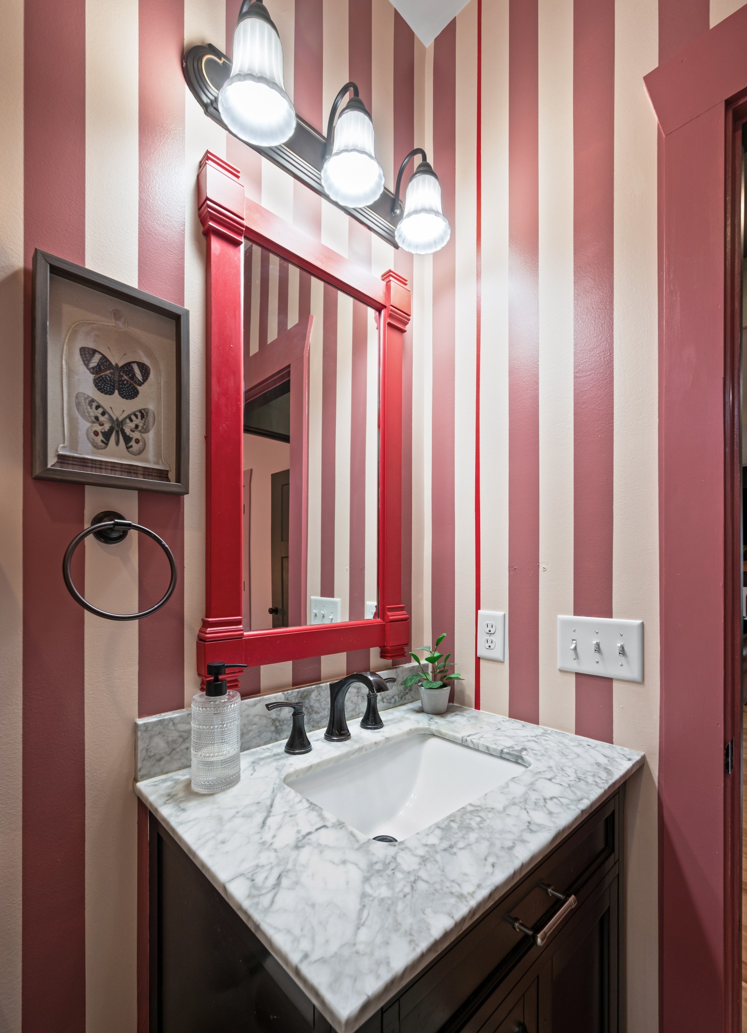 108 Poplar Street Dickson, TN 37055 - Photo 29 of 39 a bathroom with a granite countertop sink and a mirror
